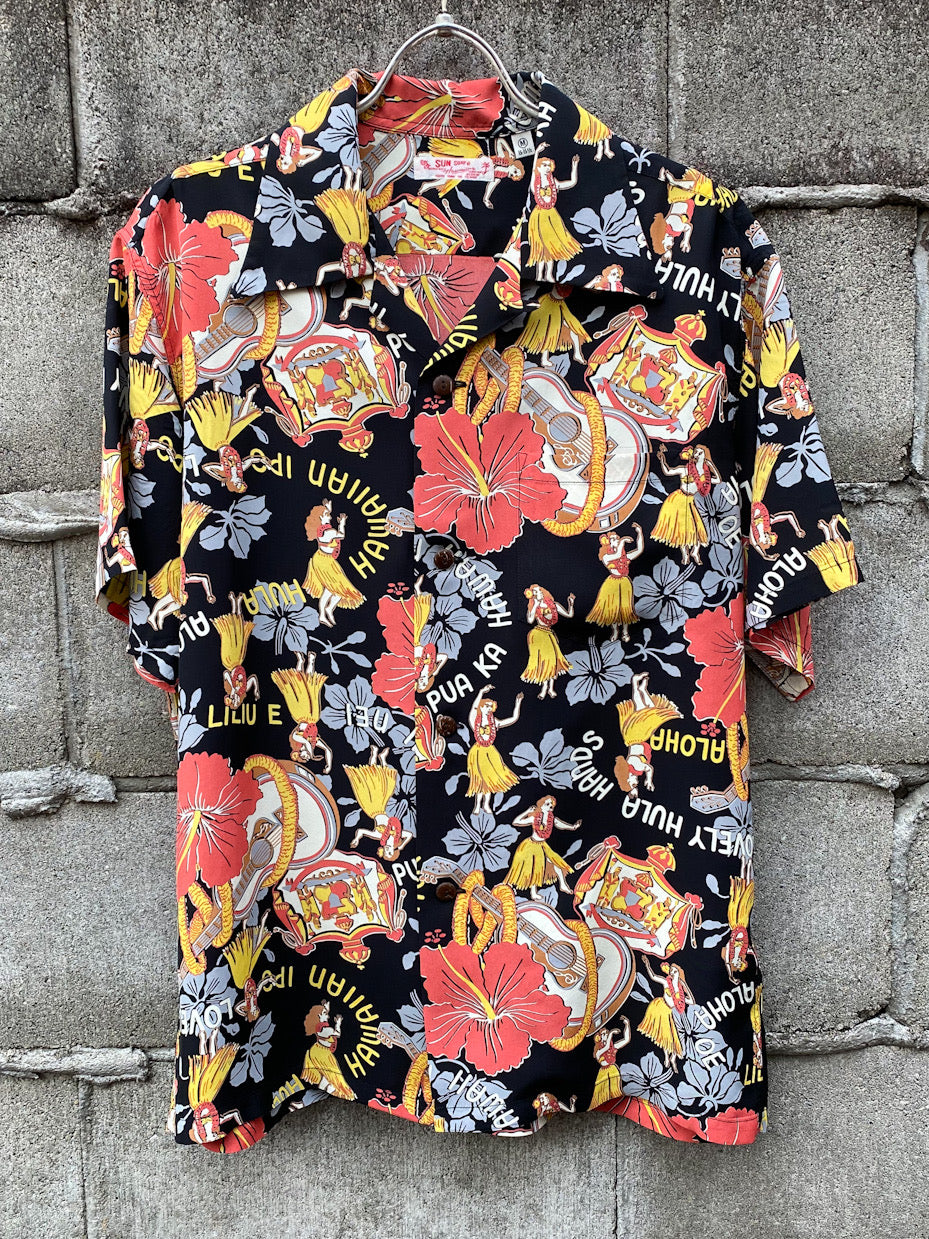 RAYON HAWAIIAN SHIRT "LOVELY HULA HANDS"