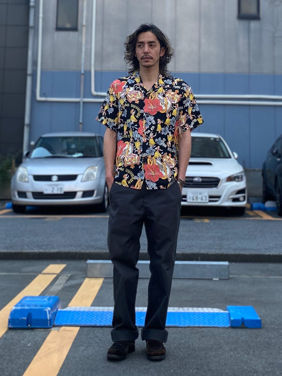 RAYON HAWAIIAN SHIRT "LOVELY HULA HANDS"