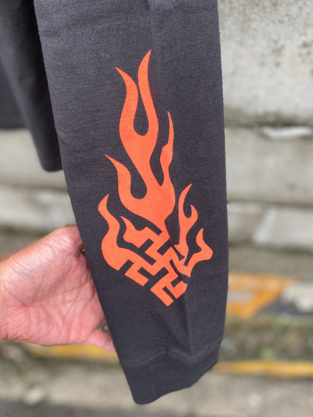 L/S T-SHIRT ”FLAMING”