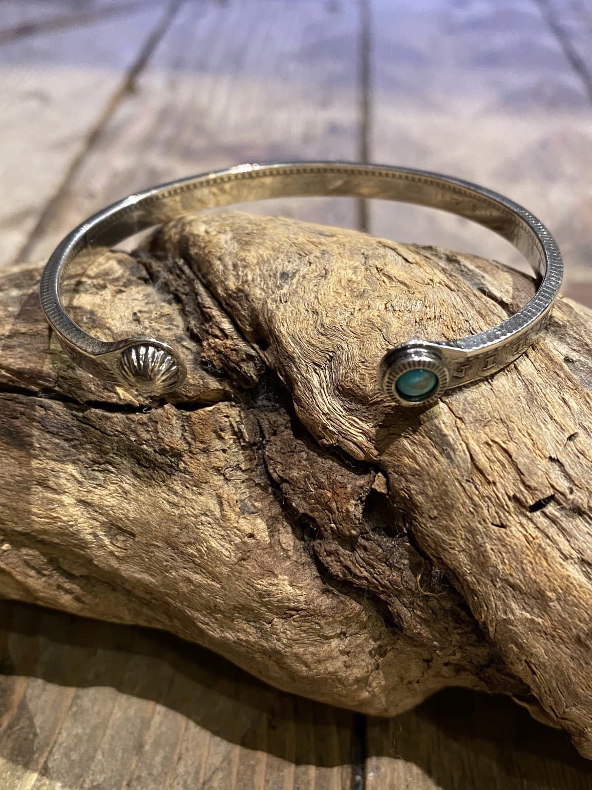 Morgan Dollar Bangle Slim / TURQUOISE & MINI CONCHA