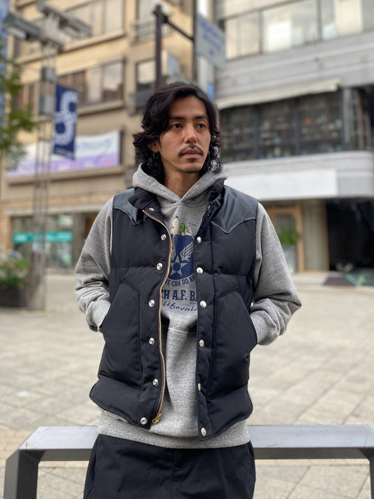 LEATHER YOKE T/C DOWN VEST