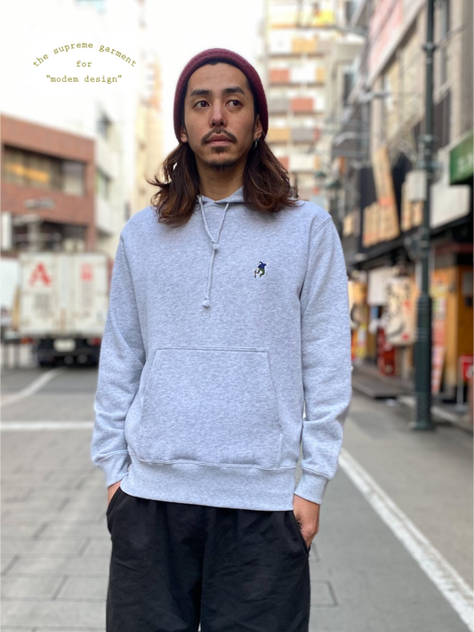 ワンポイント刺繍パーカー