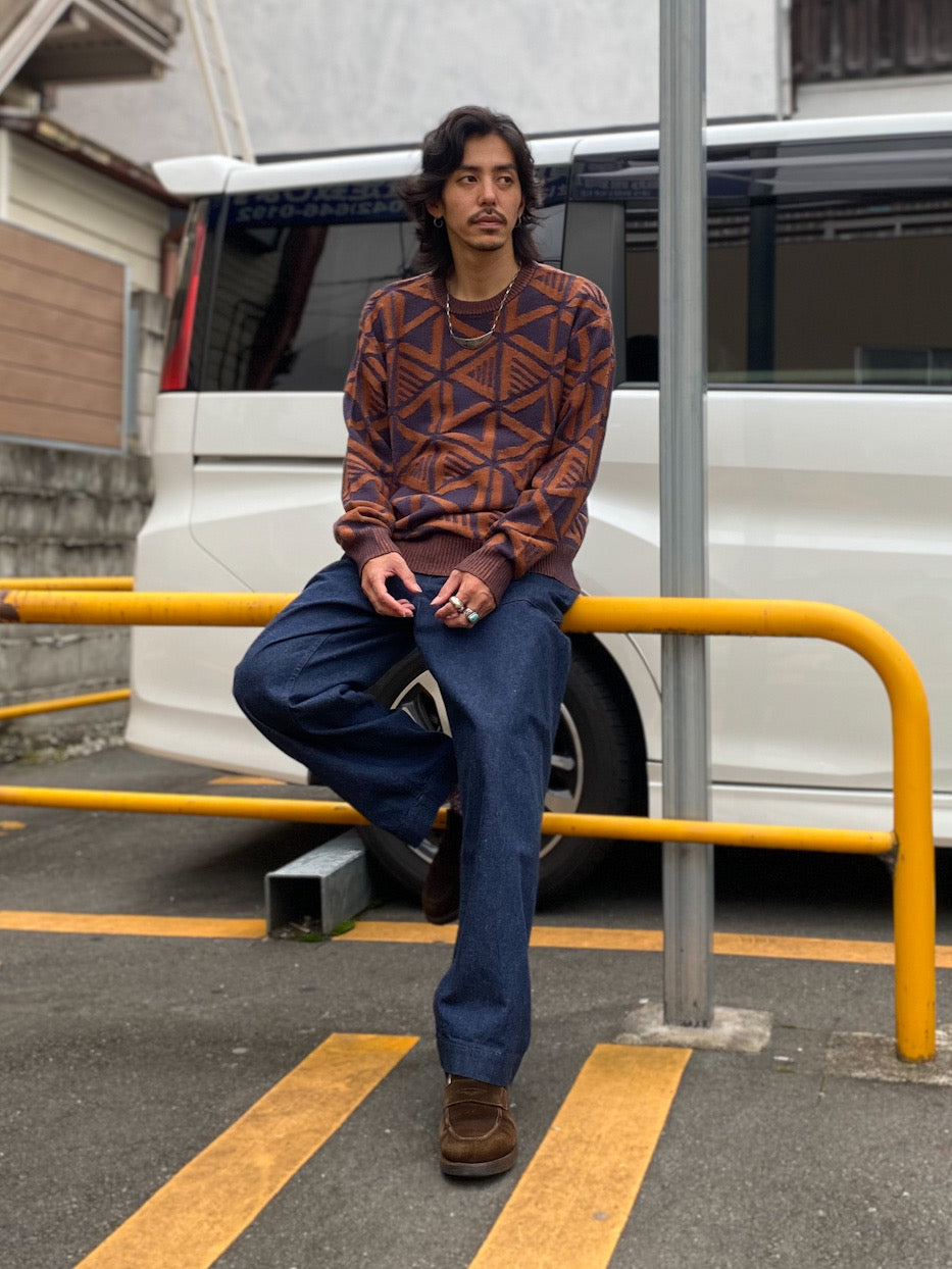 Jacquard knit crewる