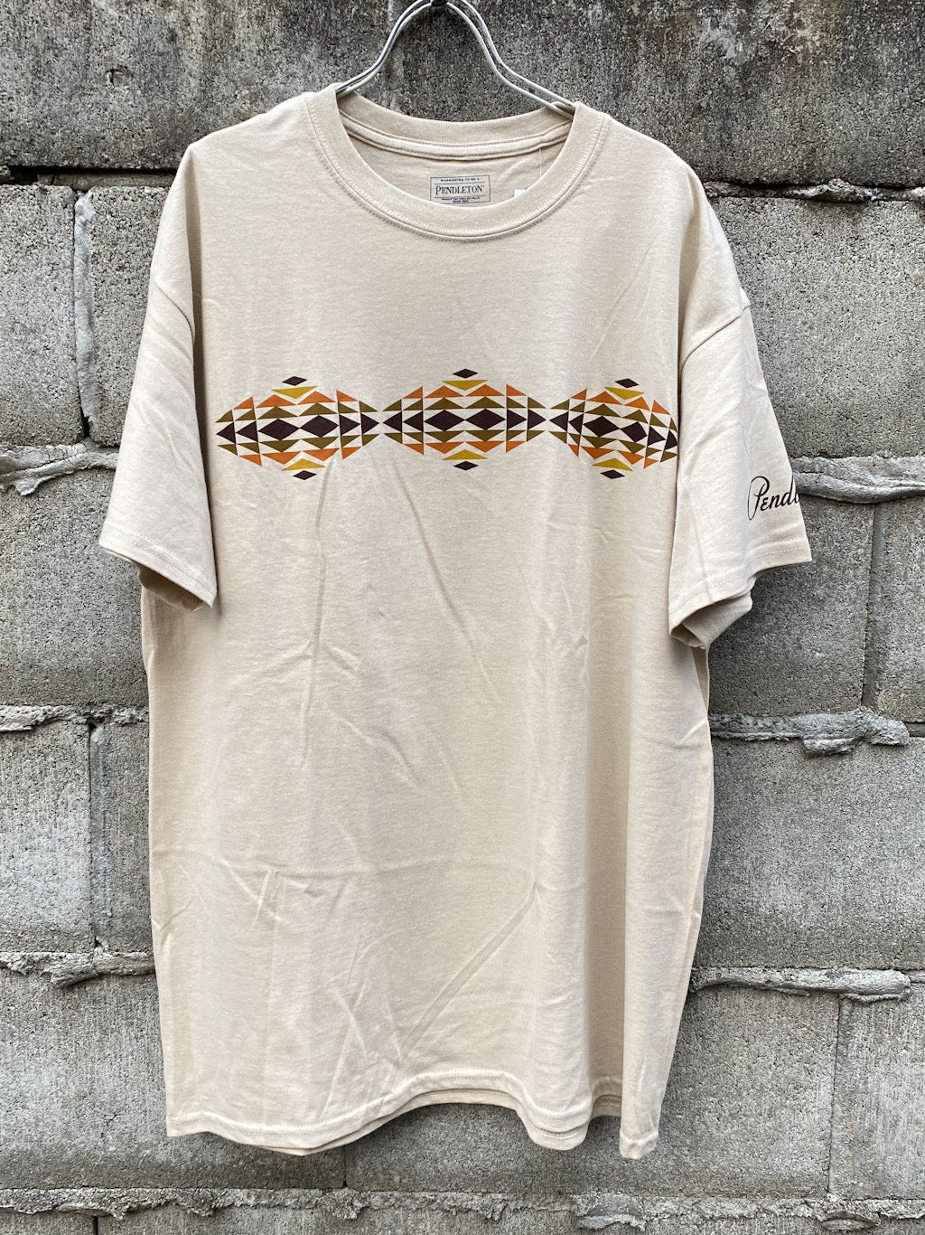 ネイティブ柄Tシャツ
