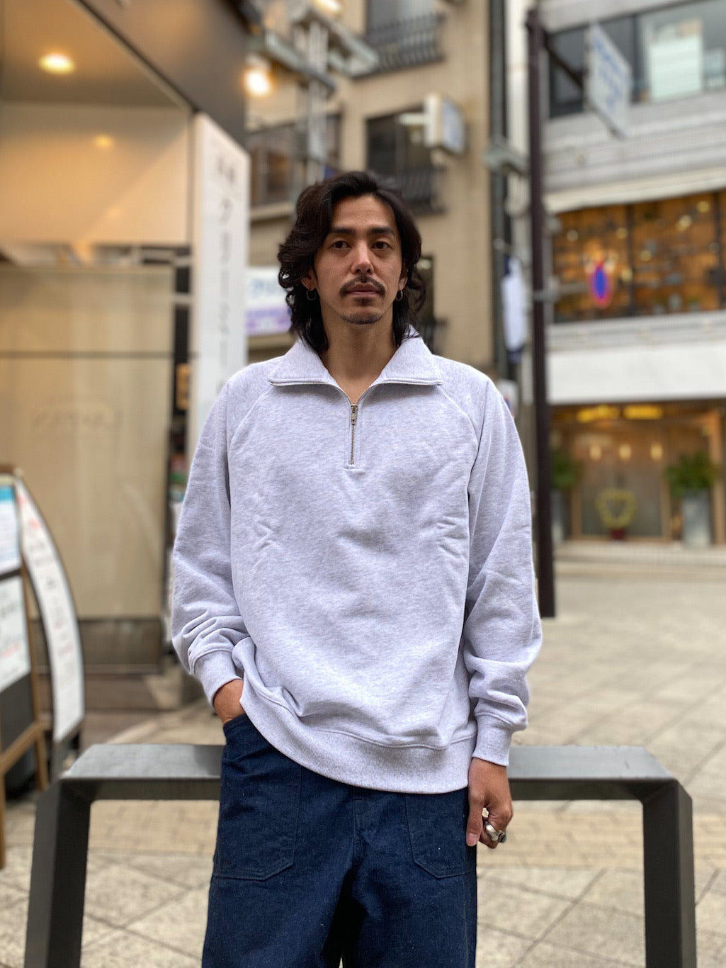 sweatshirt