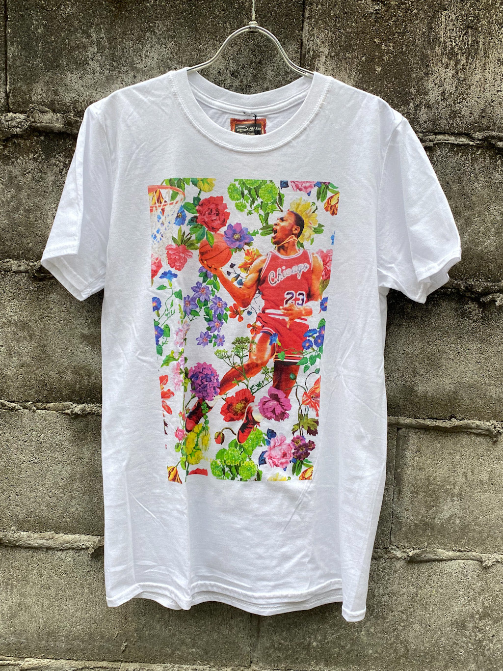 ジョーダンフラワーグラフィックTシャツ