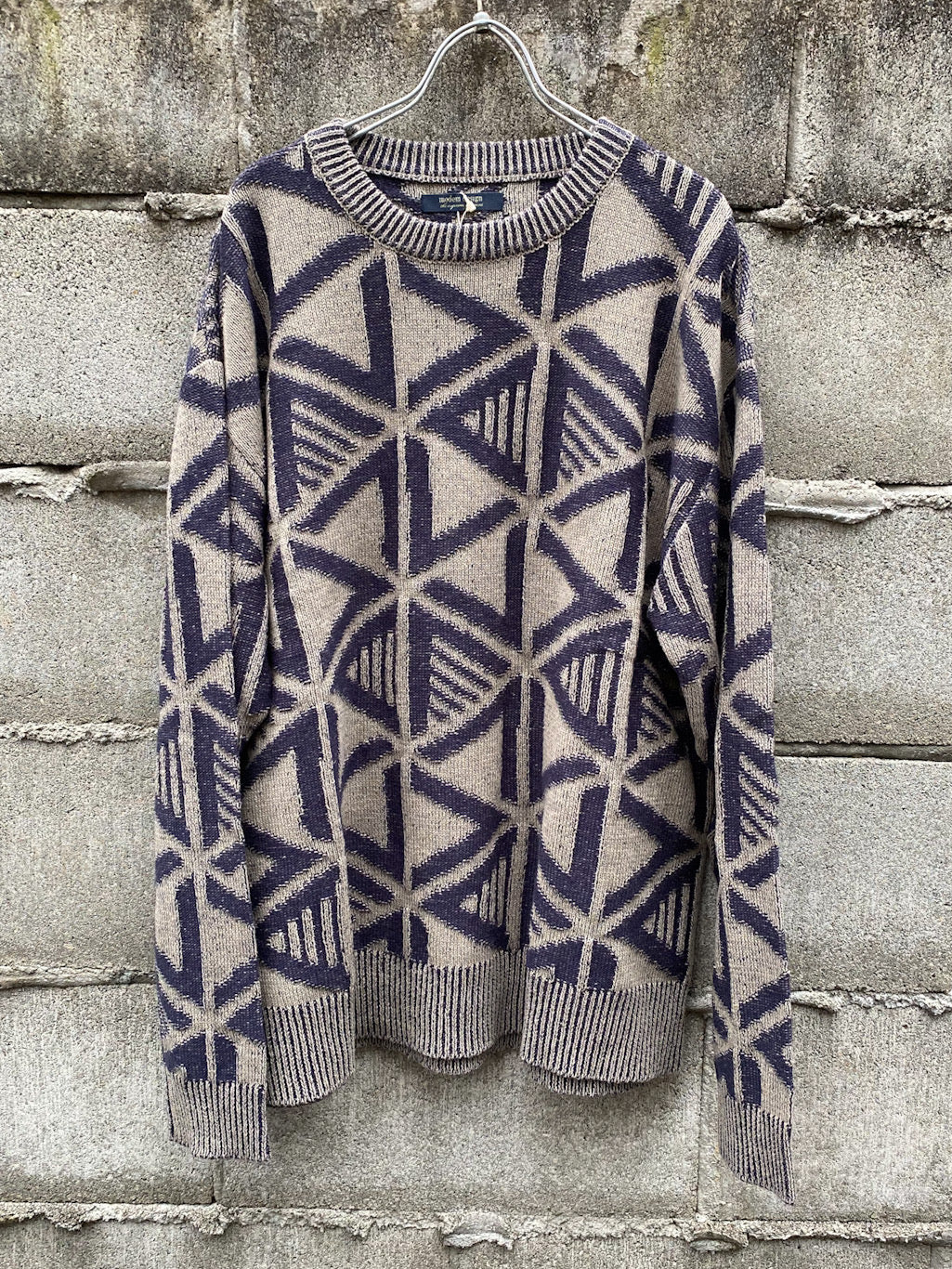 Jacquard knit crewる