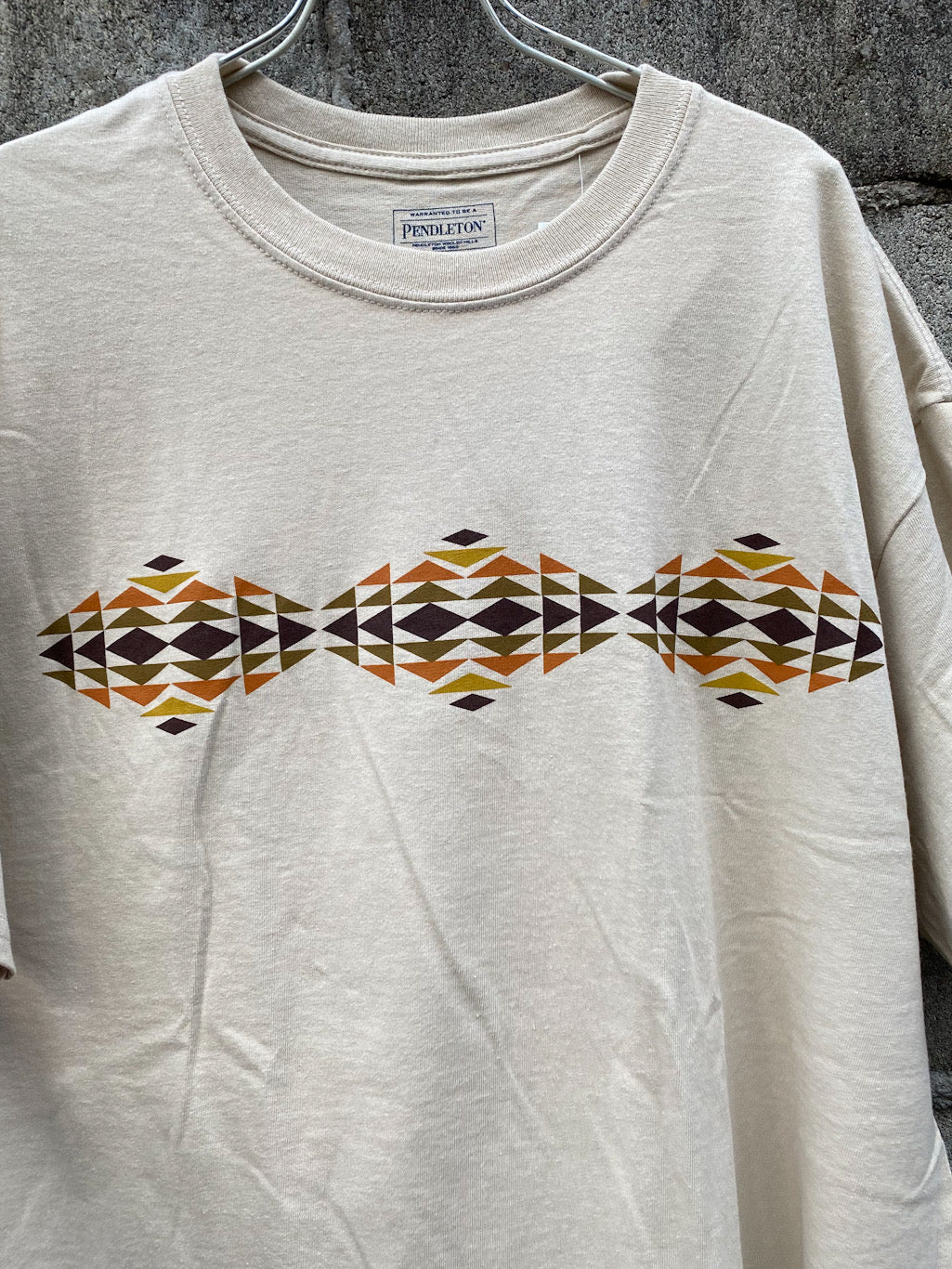 ネイティブ柄Tシャツ