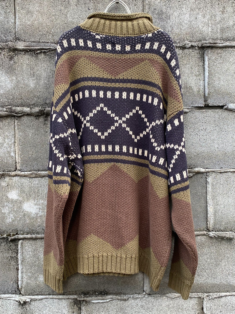 LOWGAGE RETORO GEOMETRIC PATTERN ROLL NECK KNIT