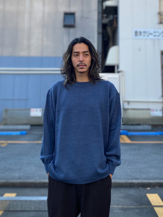 クルーネックニット