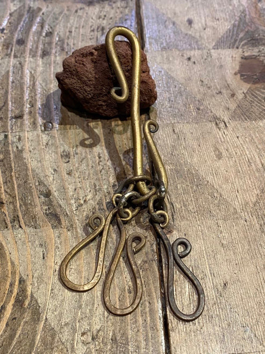 ブラスキーフック