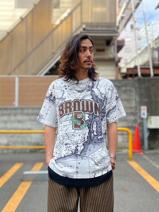マップカレッジTシャツ ブラウン大学